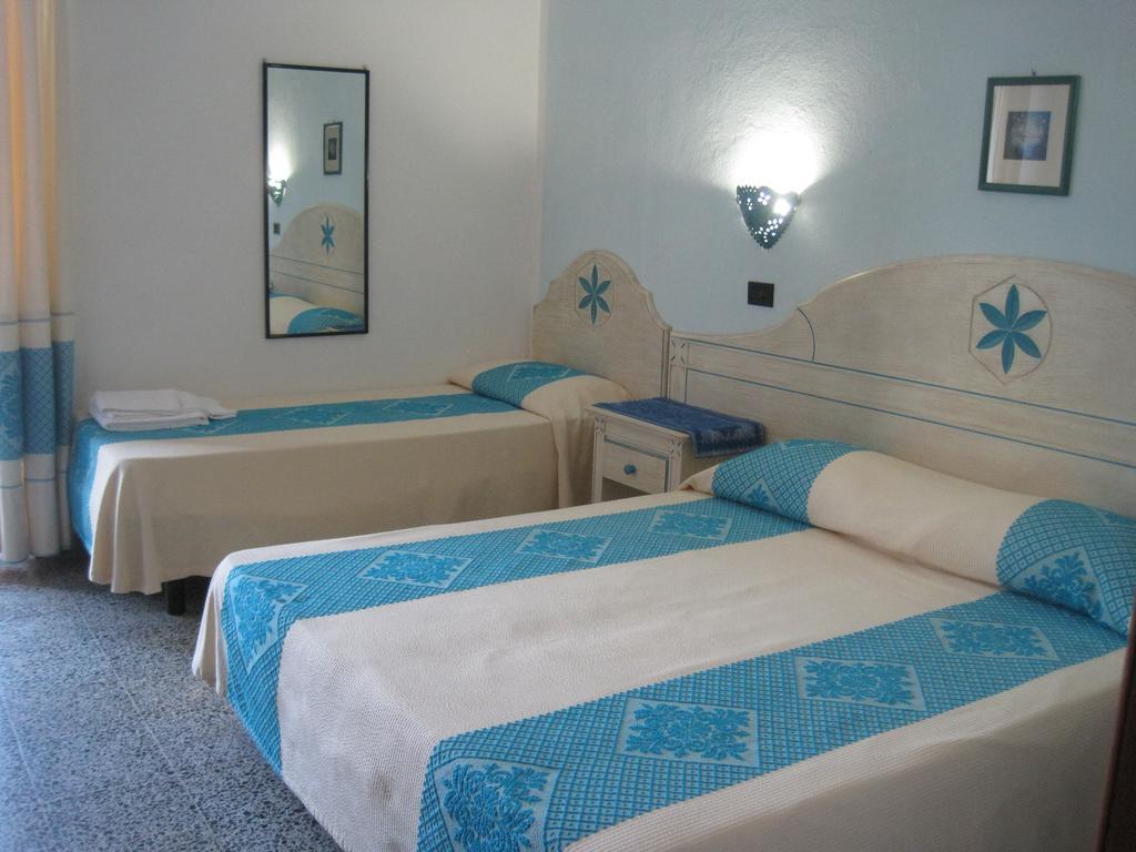 Hotel Moderno Santa Teresa Gallura Bilik gambar